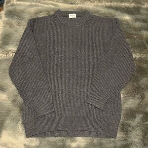 Aritzia gray sweater